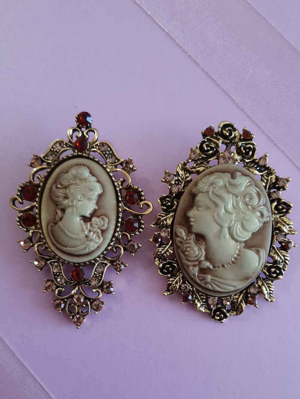 Vintage-Inspired Cameo Brooches (2)